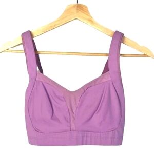 Lululemon Light Purple TaTa Tamer Clasp Back Sports Bra E34( B34 )